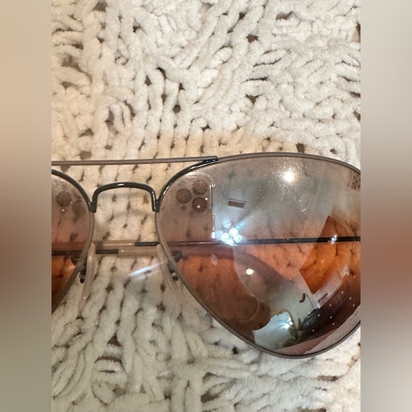 Ray Ban Aviator ๐๐ด๐๐๐โ๏ธ - Picture 4 of 8